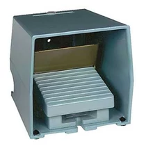Lábkapcsoló 1-ny 1-z 3A/AC15/230V BE vagy KI-parancs 1-fokozat fém kék Harmony XPE-M Schneider