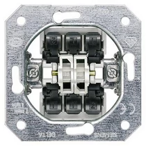 Delta 106+6 kettős váltókapcsoló betét süllyesztett rugós IP20 2- billentyű/gomb 5TA SIEMENS