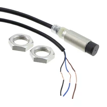 Induktív közelítésérzékelő kiemelkedő 8mm-hatótáv menetes henger fém NPN záró 10-30V DC OMRON