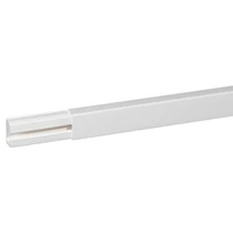 Vezetékcsatorna műanyag 40mm x 20mm 2100mm x fényesfehér kezeletlen DLP LEGRAND