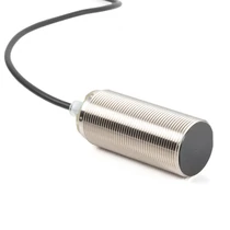 Induktív közelítésérzékelő síkbaálló 15mm-hatótáv menetes henger fém PNP nyitó 10-30V DC OMRON